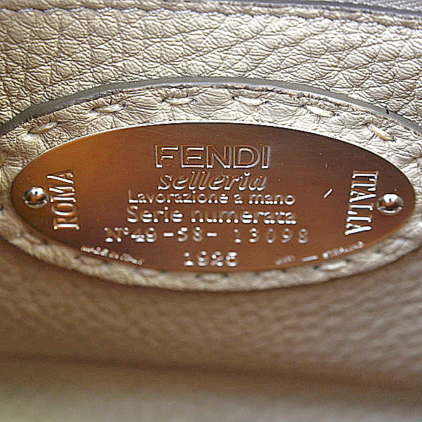 フェンディ バッグ レディース ピーカブー スモール ショルダー 2WAY レザー ブラウン FENDI 8BN244 未使用展示品