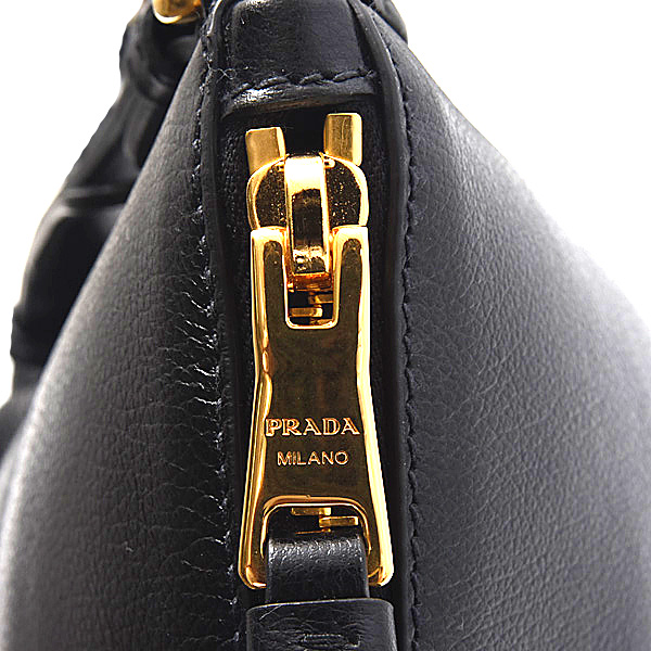 プラダ バッグ レディース 2WAY ショルダーバッグ カーフ ブラック PRADA 1BA104 中古