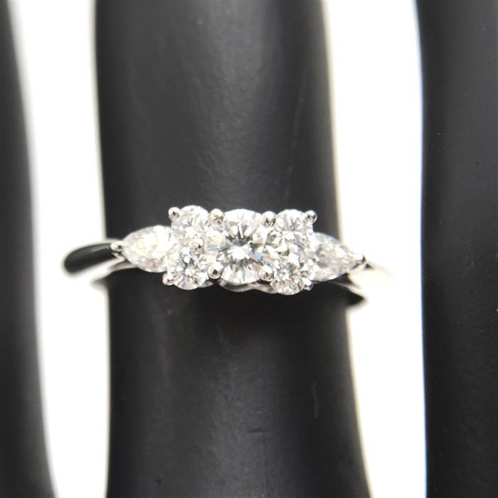 【年末限定価格12/31まで】Tiffany　婚約指輪　#9号